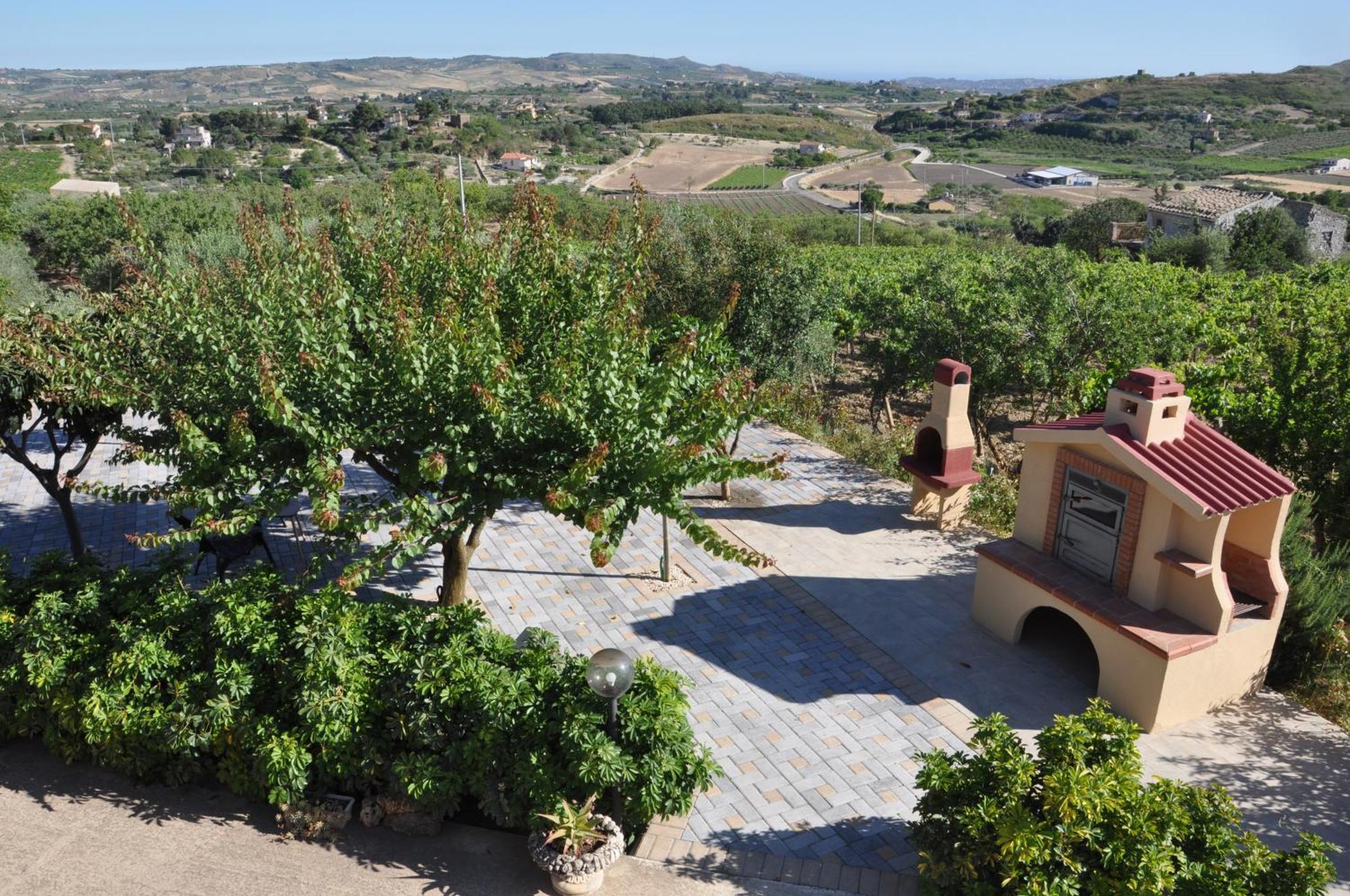 B&B La Terrazza Degli Scrittori Racalmuto Екстер'єр фото